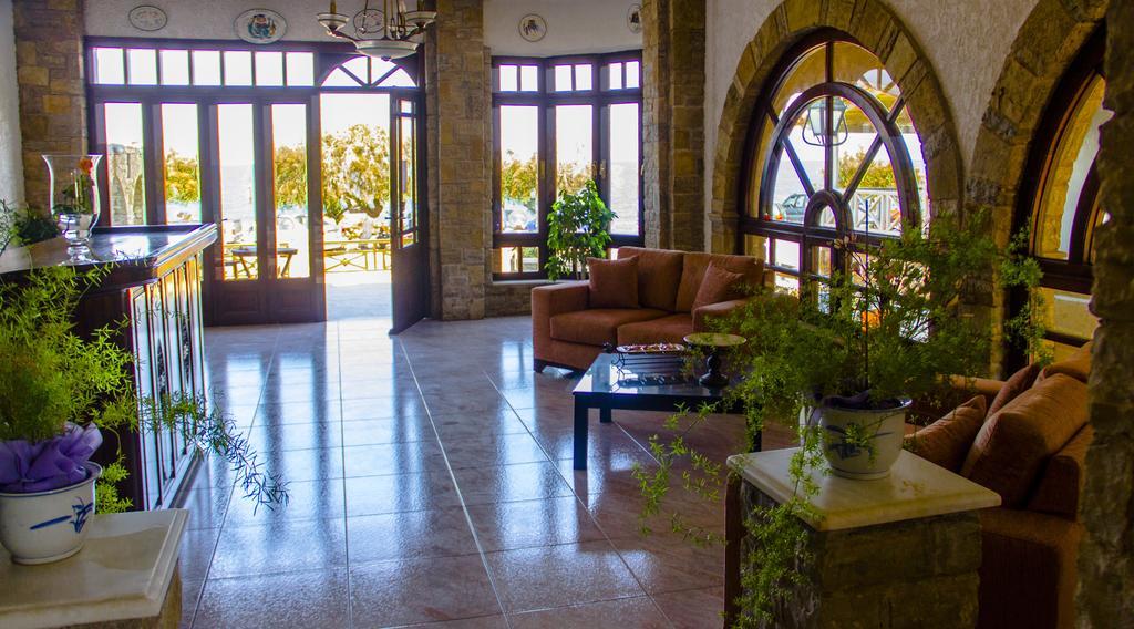 Hesperia Hotel 카를로바씨 외부 사진