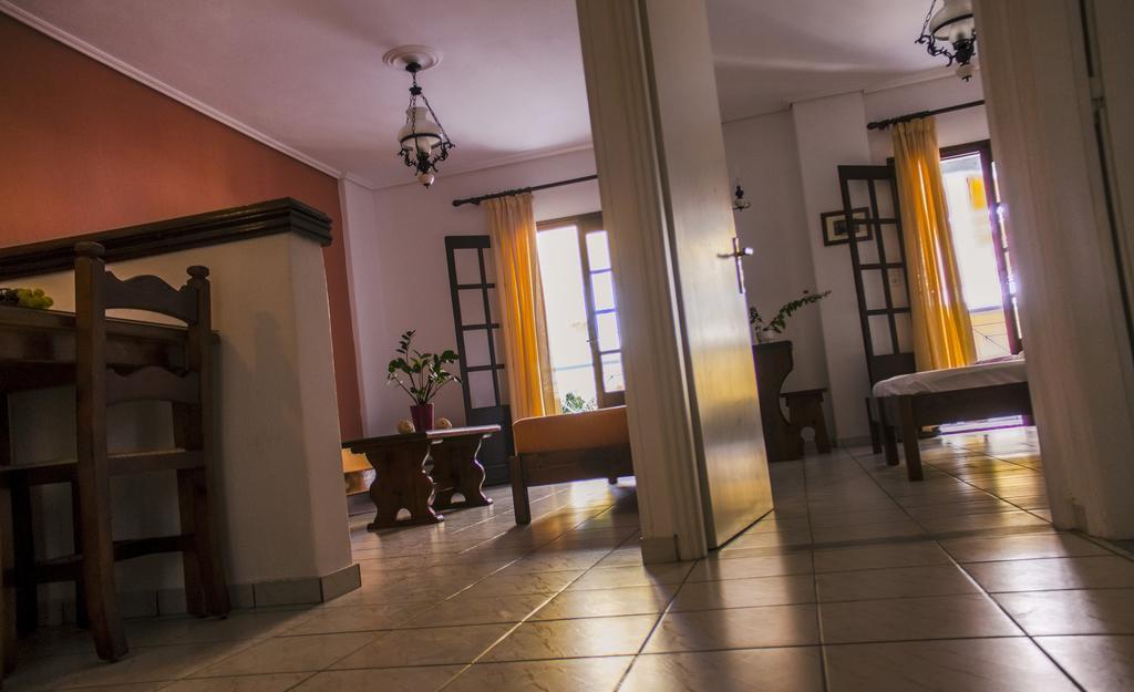 Hesperia Hotel 카를로바씨 객실 사진